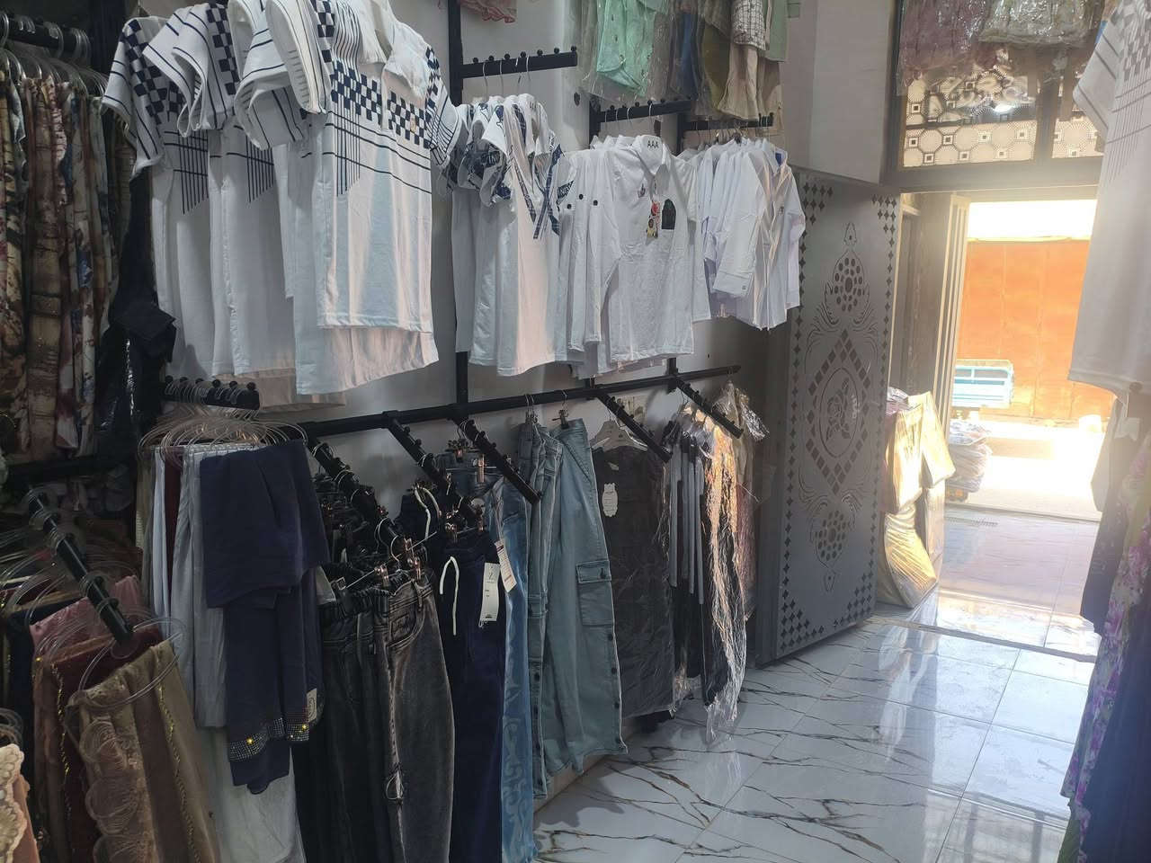 مجمع ضياء العكيلي شارع شيخ ستار مقابل مجمع عباس العگيلي ***********
