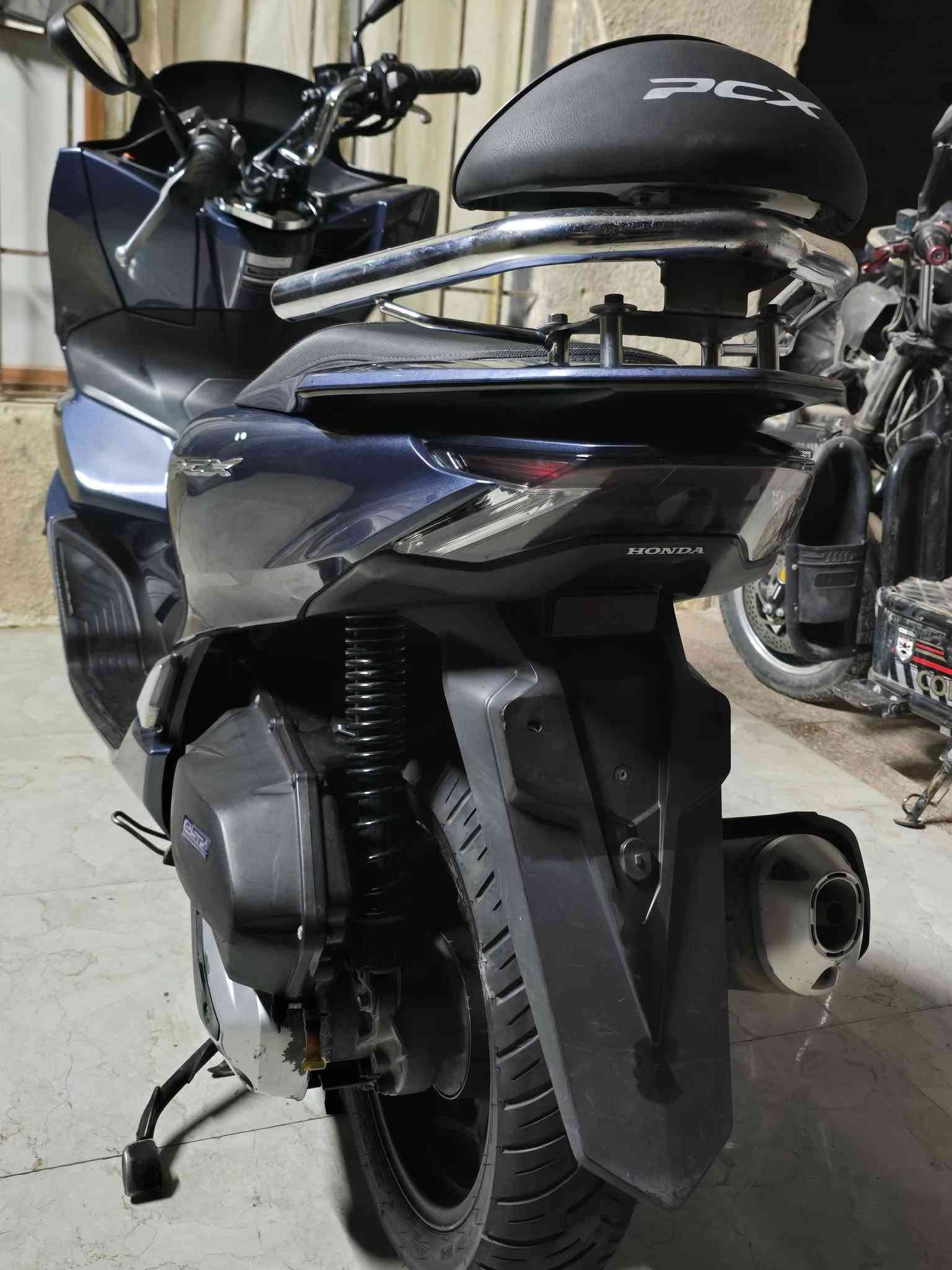 هوندا PCX • قفل 17 • جامع نداء