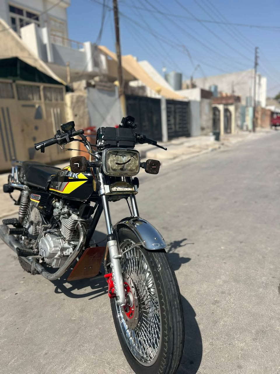 سونيك ٢٤ دراجة نضيفه مبدل بس ولفات فقط ولفات  اما باقي دراجة مابيها عيب سعر٤٥٠ او مراوس ويا تايكر نضيف للاستفسار ***********
