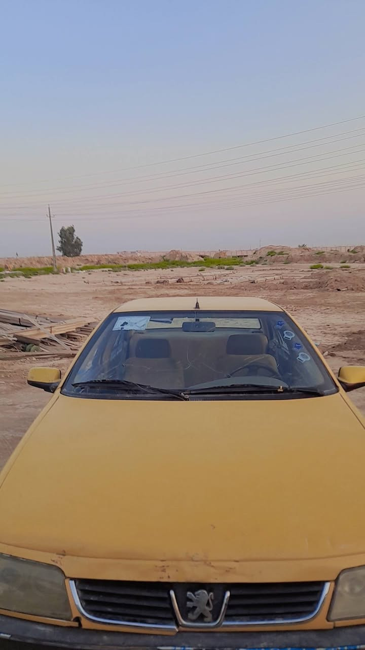 السلام عليكم.. سيارة بيجو
٤٠٥ موديل ٢٠١٣ 
رقمها واسط 
بيها خيط بخار 
سعر ١٥ ورقه وبيها مجال 
للتفاصيل الباقيه الاتصال على الرقم 
***********
