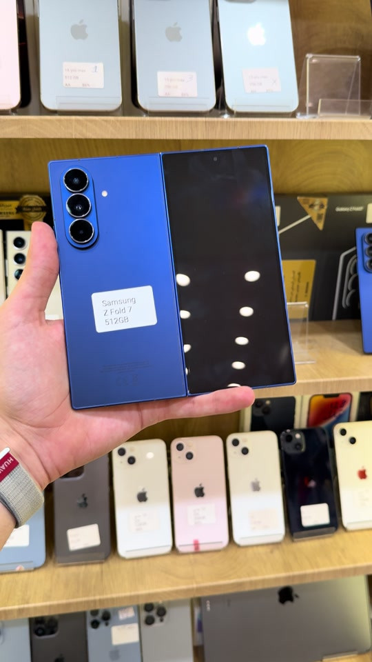 🔥 Galaxy Z Fold7 مستخدم وصل! 🔥 متوفر بذاكرتين 256GB / 512GB 📱 ✨ نظافة عالية وحالة ممتازة 💰 سعر مناسب حسب الذاكرة والحالة 📩 للاستفسار والتفاصيل راسلنا خاص 📍 فرع الربيعي: *********** 📍 فرع المنصور: *********** #Fold7 #Samsung #GalaxyZFold7 #سامسونج #عراق
