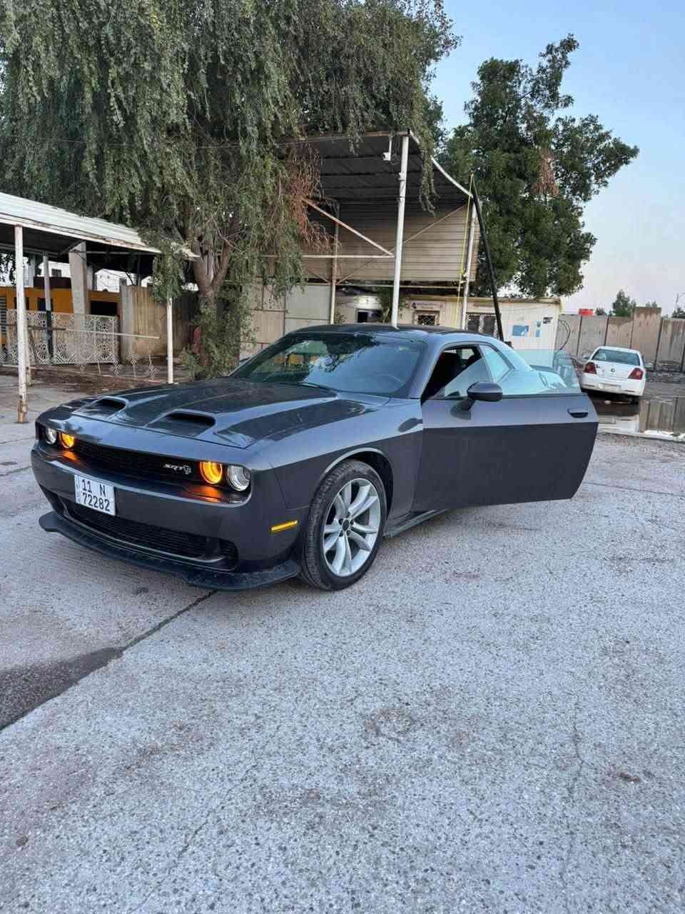 السلام عليكم 

دوج جالنجر sxt 2019

الحادث :  موضح بالمشور 
 الباب السائق  كلير ، البجم محدث 
الصور موجوده بالمنشور

مكينة 3600 v6
كير مكينة مكفولات كله جديد + السياره كامله مكمله اي كلوب ممشتغل ونظافه فول اني جانيها  كلش معتني بيه احسن دهن والبانزين كله محسن كلش نظيفه السياره اي مشاكل ماتعاني وياهة 

رقم السيارة بغداد بأسمي

مواصفات الsxt المعروفه

بصمه ، بصمة ابواب ، كشن كهرباء ، شاشه وسط ،كامره ، فول تحكم ستيرن ، تايرات خلفية عريضه ، دفع خلفي ، لايت زنون ، نظام سبورت ، مانع انزلاق ، بلوتوث ، ABS ، USB

مكاني بغداد الحبيبية 
رقمي ***********
موجود واتساب

