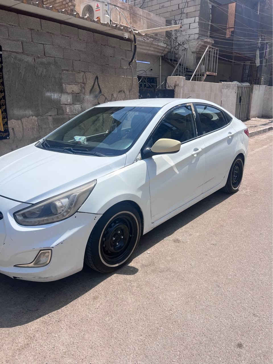 اكسنت امريكي السيارة كير ومكينة خير من الله دوشمة جديدة حادثهة خلفي بيها صبغ 
محرك1600 GDI
كير At المرغوب
سيارة جاهزة يرادلهة بس صدر خلفي (دبلات خلفي)
سعر 76 وبيها مجال
مكان بغداد البياع حي الاعلام 
اتصال *********** بغداد, العراق
