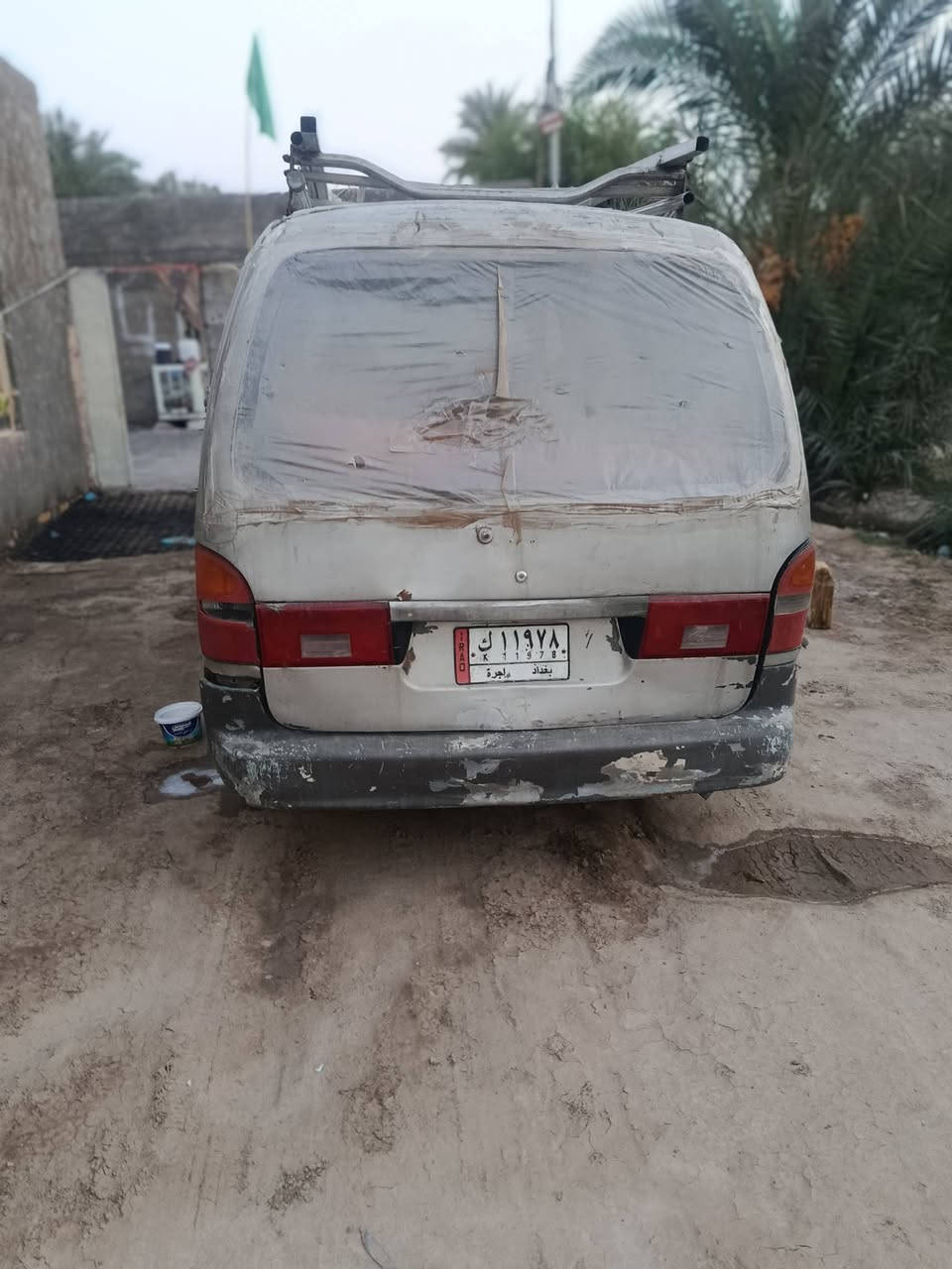 سياره بريجو للبيع موديل 2002سنويه كارتونيه مكفوله من سرقه سعر 25وبيه مجال مكينة وكير واكسن مكفولات وتايرات جدد ***********
