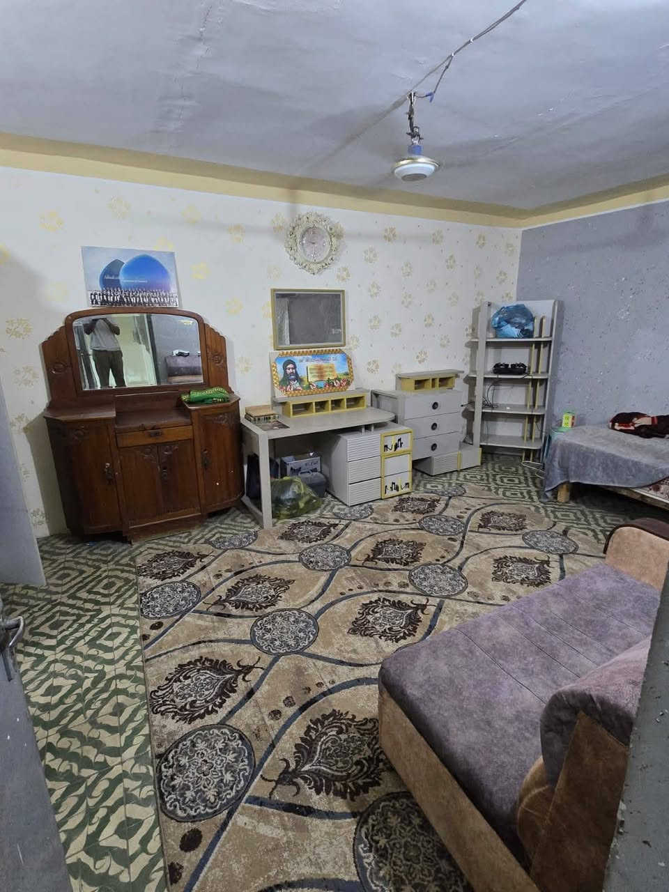 بيت مساحته 120متر طابو صرف العنوان الثيله بناء عكاده نضيف خدمات كامله متوفره مكان مميز
يتكون من غرفه كلدور صاله مطبخ مجمع صحيات كامل مع طارمه صغيره وفوك ثلاث غرف بيت جاهز مجهز

الاستفسار اكثر الاتصال بل رقم
مكتب وعقارات الوارث
***********
