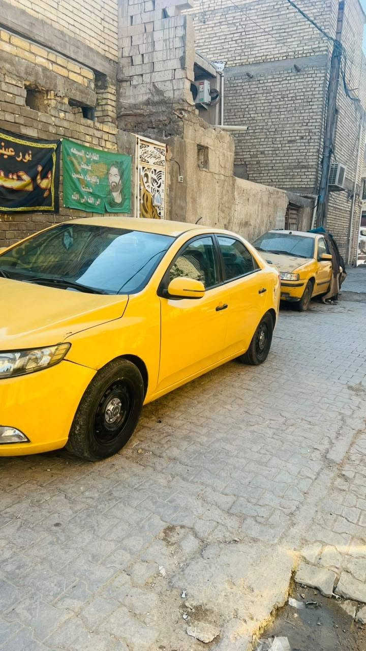 السلام عليكم فورتي موديل 2011 السياره خير من الله رقم بغداد راعيها متوفي  سعر 48 مكان مدينه الصدر ستفسار ***********
