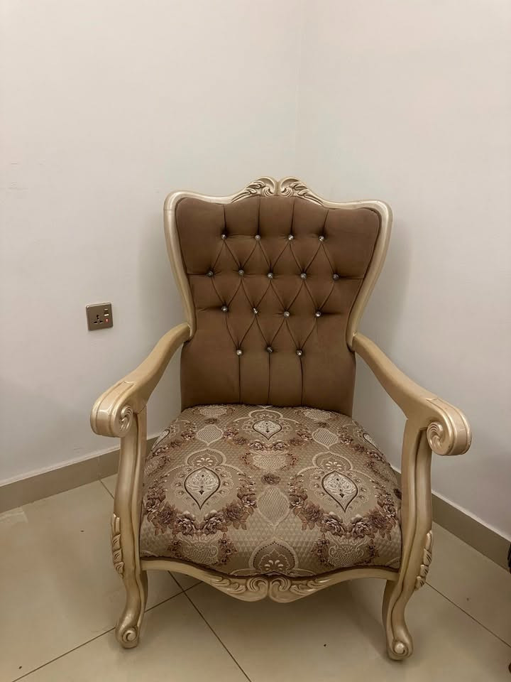 السلام عليكم تخم قنفات 10 مقاعد نظيف جدآ السعر 1250000
زيونه شارع الربيعي 
للاستفسار ‭***********‬
