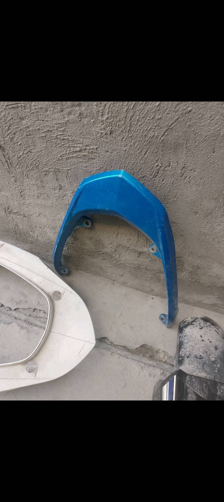 ***********
