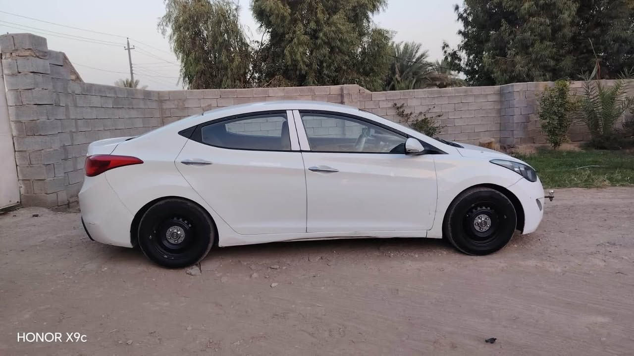 سلام عليكم
للبيع 13 خليجي مكينه 1600 دبل حساس tob 
تخم تاير تتفئه تبريد شغال باتري جديد موصفاته نص فولل 
سيارة مكفوله بيه فقط مكانات بارد رقم أربيل سنويه نافذه تريد وكالة تريد تحويل سيارة خير من الله 

الاتصال 
***********
