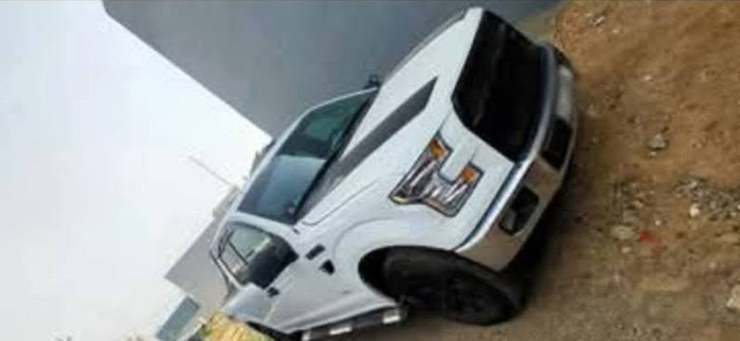 فرۆشتنی خێرا....
فورد F150 تاکوو نیوو سیارەکە زۆر جوان و نوێیە  نیوو دەرگای سیاق سبوغە  بستەک بۆنیتی سبوغە چاملغ بێ ژوورێ گێر لەسوکان مەکینە 2700 مرغوب شەش پستنی توربۆ دەبل اکسل  رەقەم و ژینگە نوێیە ڕەقەم هەولێرە بەناوی خۆمە گێر و مەگینە بەشەرت نەکرایتەوە 70 هەزار ڕۆیشتووە  وەک سفری شریکەیە نمونەیە لەجوانی سعری 148 .... ‌*********** أربيل, العراق
