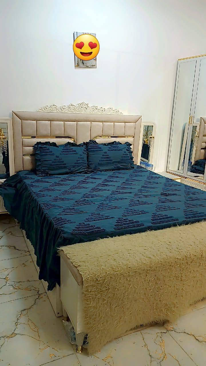 الغرفة للبيع عشر قطع اخت الجديده
استعمال سنة فقط 
العنوان /بغداد 
السعر / مليون بيها مجال بسيط للشراي
الرقم /***********
