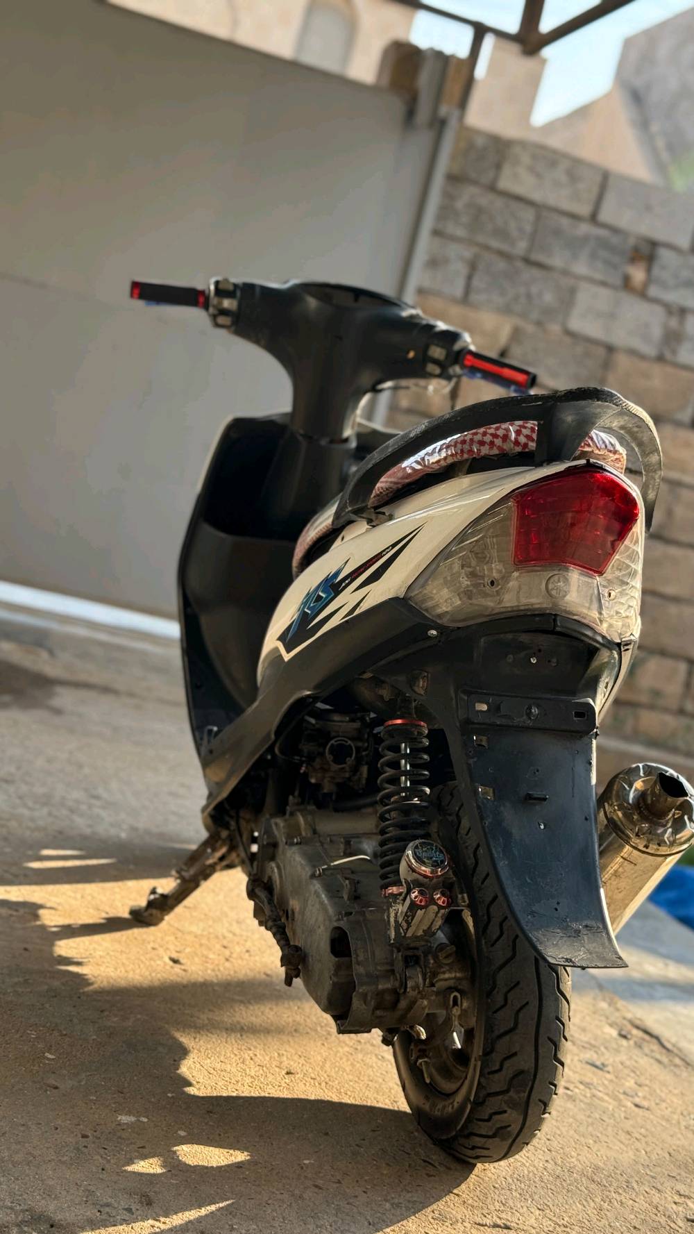 ماگس عدله بوشه 49 مگينه ناعمه لون غراضها  گامله بيهاا نقص بس قبق الباتري نظيفه ميحتاج تصرف عليها ونشاط فول للبيع او مراوس