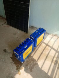 بطاريات  عدد 2 للبيع بطاريات بحاله جيده السعر ١٢٥ ألف البطاريه  الاستف...