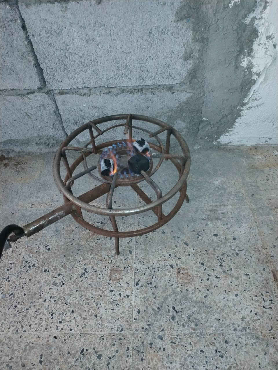 بانكه ادوله اصليه سعرها 20 والمشعل سعرو 5الف شاري اتصل ***********
***********
