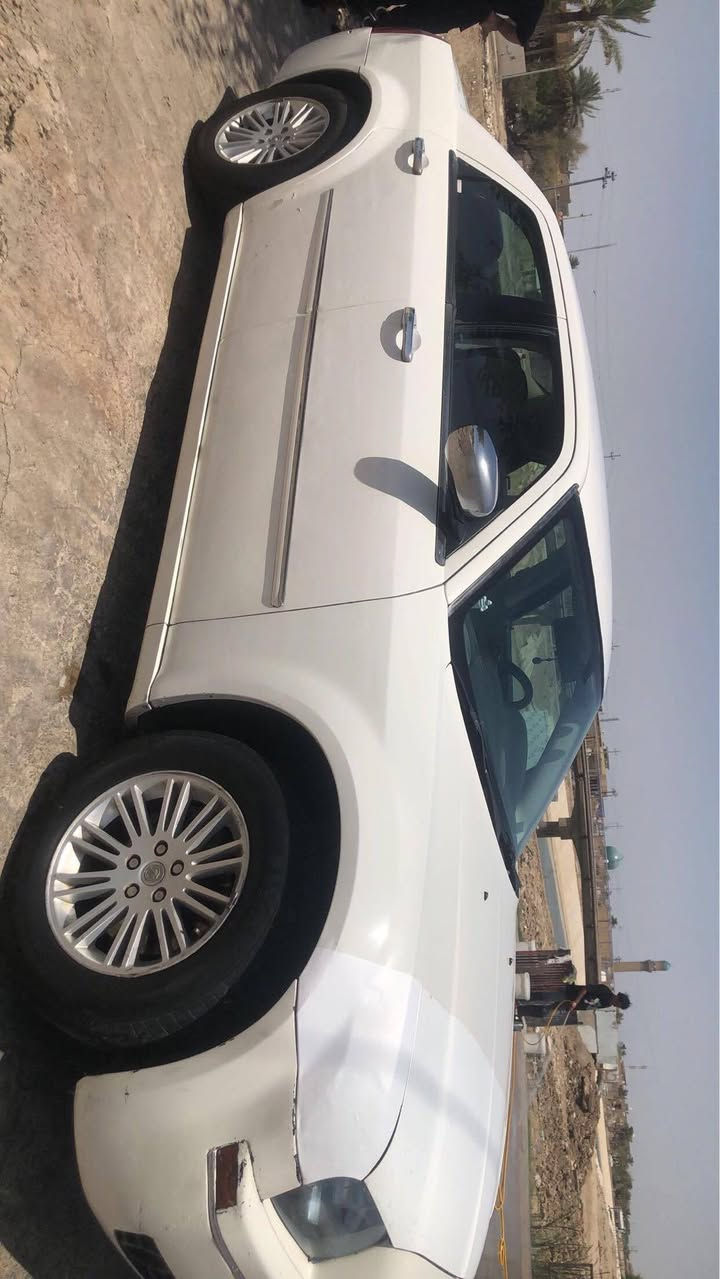 سلام عليكم سياره ابوبامه للبيع بيه حزام صبغ مكنه جديده معه ضفيره معه كير جديد تبريد جديد ثلج حداديه جديده رقم شمالي بسمي السعر 100 وبيه مجال 0775081756
