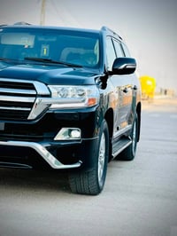 لاندكروز بريمي • ٢٠١٦ • ٧٧ الف