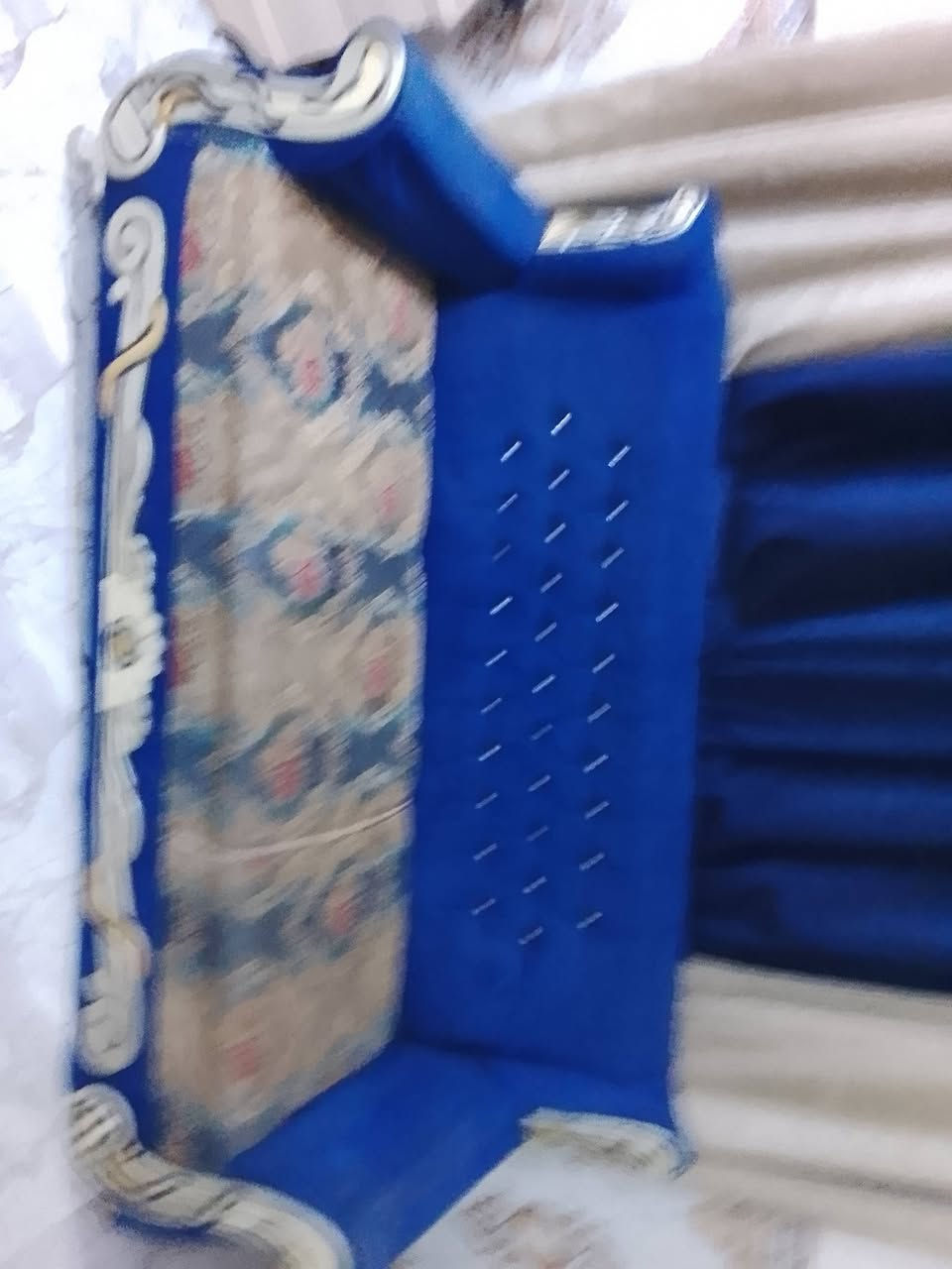 كنبة • بابل • للبيع
