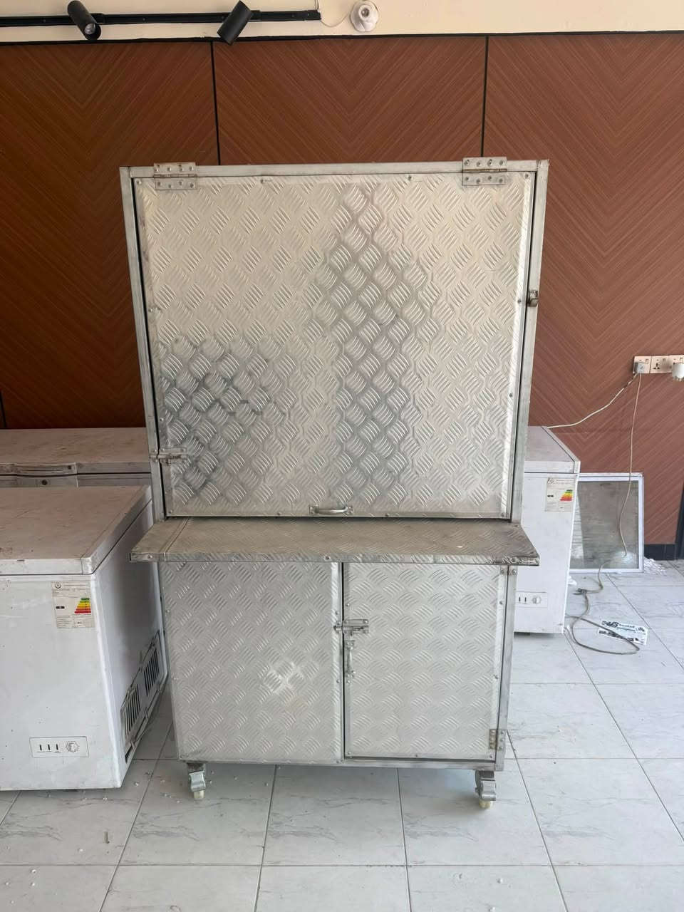 مجمدات جنبر جاي للبيع ***********
