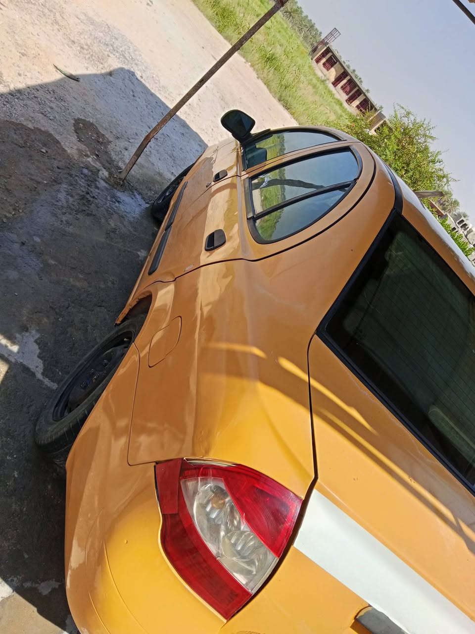 طيبه موديل 2015 تحويل مباشر
السياره جاهزه مال شغل 
تبريد شغال ثلج كير محرك حداديه تخم تايرات
السعر 32 وبيها مجال رقمي ***********
