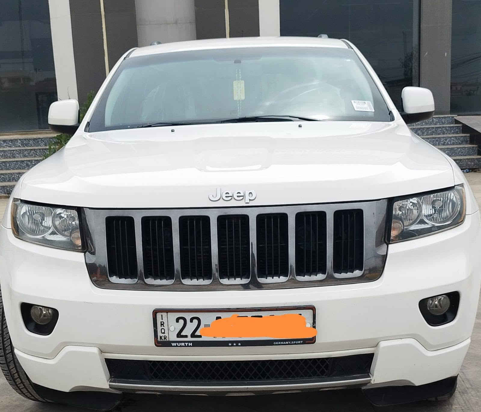 Jeep شيروكي 2011
باب سايق صبغ  بلا داخل كير مكينة تبريد شرط 
سيارة ماشية 130ميل
سعر 165اي استفسار اتصل على الارقام 
***********
***********
