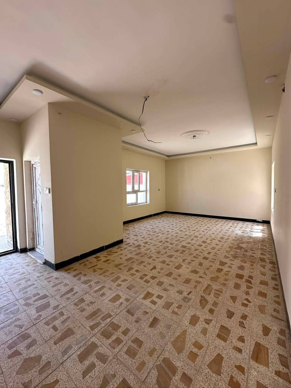 دار للايجار (مجمع اليرموك )
مساحة 250 متر  

3 غرف نوم + مجاميع صحيه + مطبخ + ستقيال 

كراج + حديقه 

ايجار 400 قفل 

؛ الاستفسار  اتصال ع 

***********
