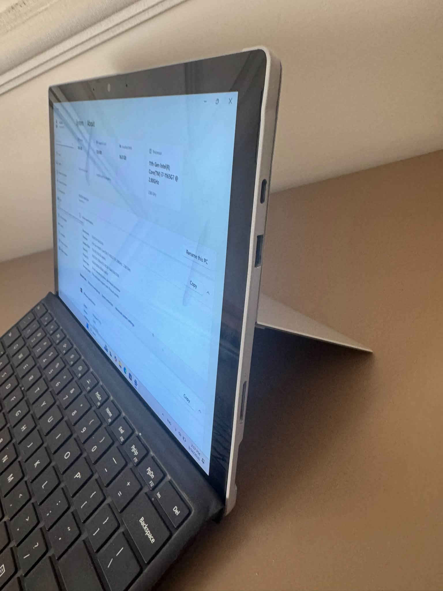 سيرفس برو 7+ • ١٦ جيجا رام • بطارية ٩٠٪