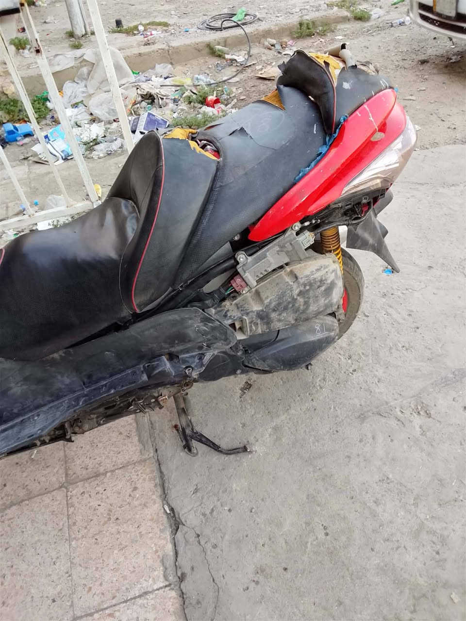 فورزه0/8 للبيع
الدراجه بحاله جيده 

كفرات ماكووو 
محركهه مكفول 
معدلهه خير من الله 

السعر 350قفل  مستعجل عل بيعه

نقصهه فقط كشر مكينه جديده كير شغال دراجه كله شغاله  ***********  
مكاني بغداد حي اور قرب جامع الفردوس
