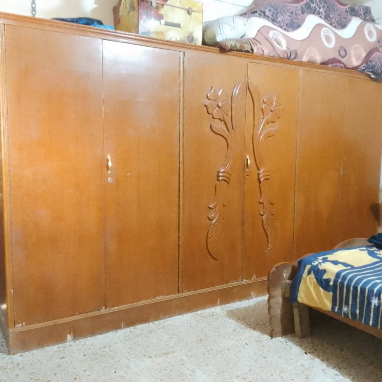 عندي غرفه تسكام ب225 وبيها مجال وتساب***********
