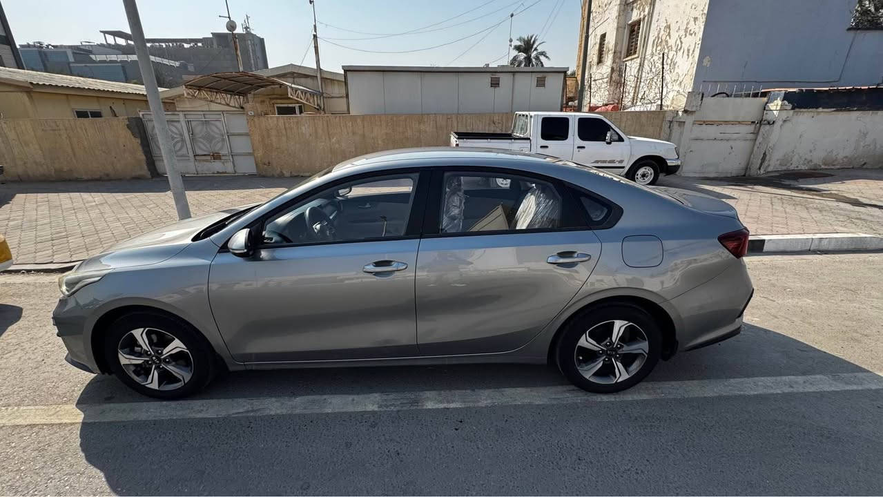 كيا سيراتو وارد خليجي موديل 2019
مكفولة كفالة عامة
 ، رقمهه اربيل سنوية انتهت قبل 10 ايام
ماشيه 124الف بعدهه نظيفة
مكينة 1600 دوش 
تخم تايرات جديد
تحكمات ستيرن كاملة
شاشة ديجتال وكاميرا
شاشة أعطال
حساسات قياس ضغط هواء التايرات

السعر 138$
عنواني البصرة / المعقل

للتواصل *********** البصرة, العراق
