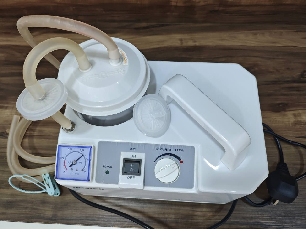 جهاز خاص لعيادات طب الأسنان 
•جهاز السكر (suction) مستعمل شهر فقط نظيف جداً ( استعمال منزلي ) يشتغل عالوطني والمولد 
•وصل الضمان موجود 
•السعر 110 الف 
•*********** واتساب
