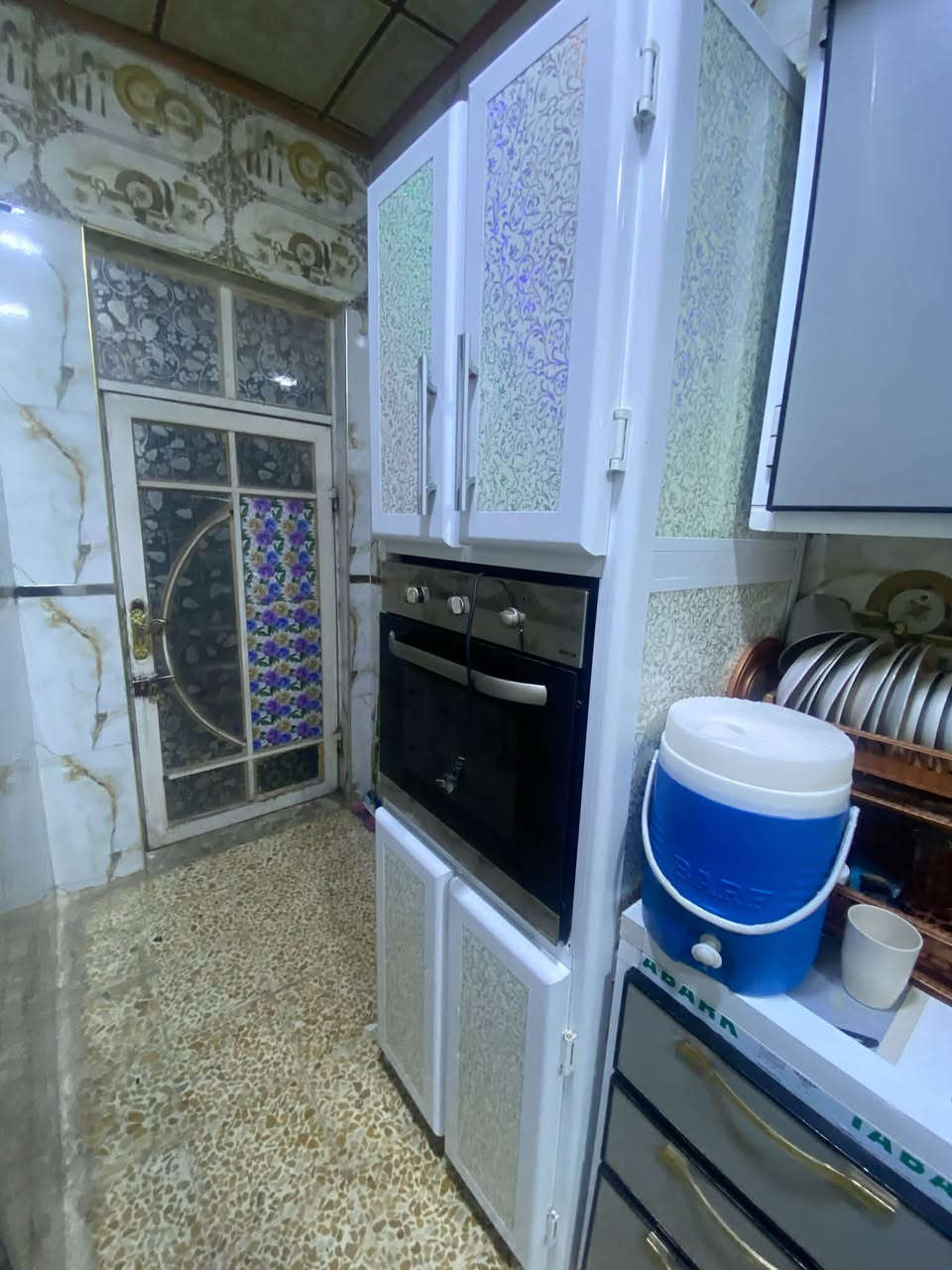 نيو فيرسال • كهرباء وغاز • مع منضده