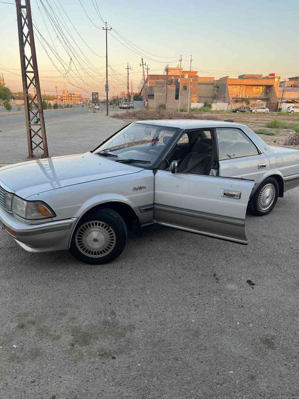هارتوب موديل 1991
كفالة عامة من ضربة وصبغ وكص ونقل جثة عده بارد بالجاملغ

رقم بغداد انكليزي باسمي هزة جديده 

مكينة 2500 كير ومكينة مكفولات وجاهزات

ادامه كامله للسياره بلكات وايرات ونوزلات كله جديد  

تبريد شغال ثلج حدادية جاهزة بور خفيف حلو 

غرفه  بطاين ودشبول نضيفات

سنتر لوك كامل قفل وفتح والجنطه قفل وفتح

مسجل شغال واربع سماعات شغالات صوتهن كلش حلو
سكنات لايت عالي ناصي 
سيارة حلوة  بالعافيه عل الياخذها 
مكاني بغداد المحموديه ***********
السعر 55 وبيهه مجال
