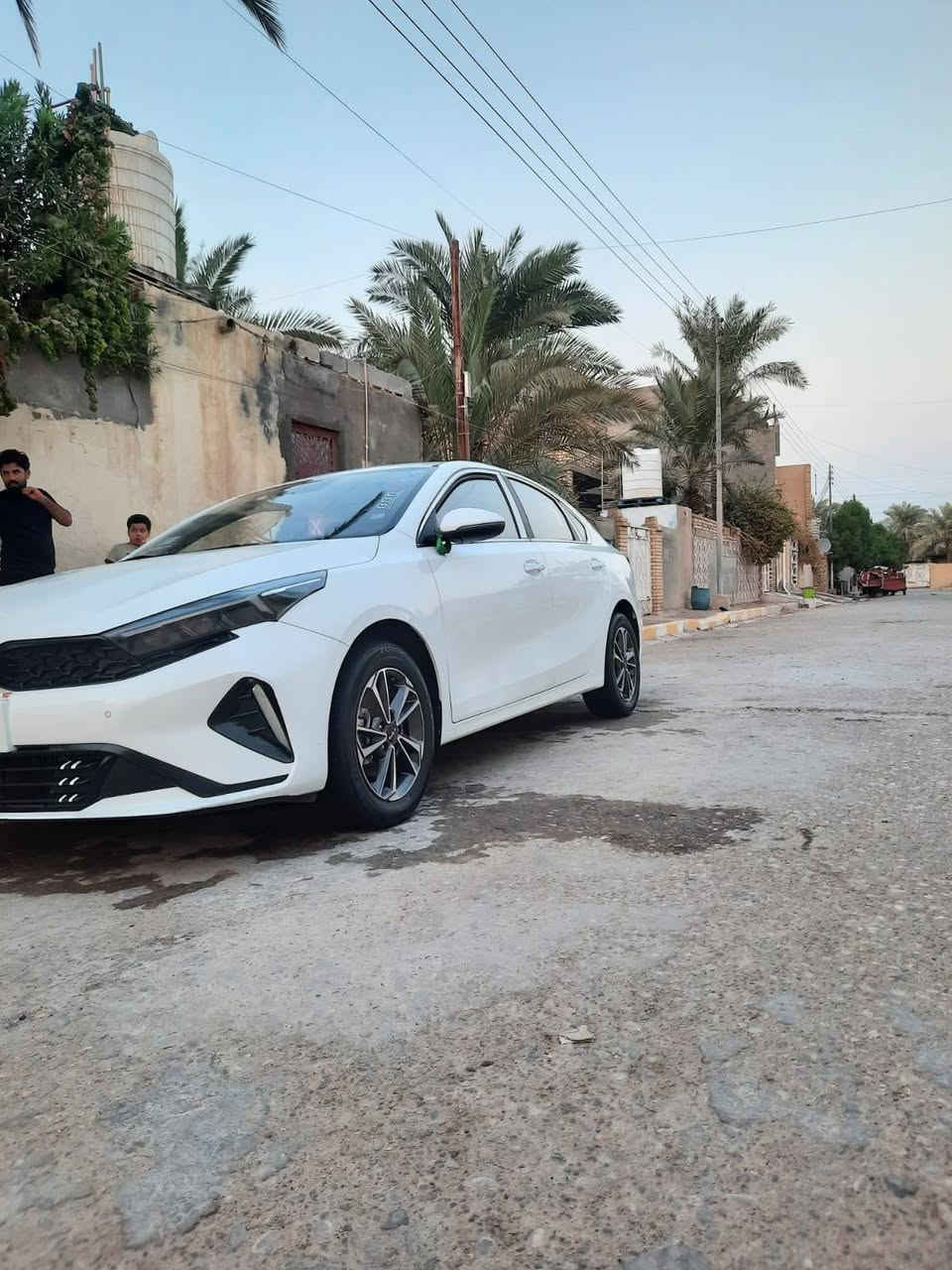 السلام عليكم
كي 3  رقم بغداد  الدولي الجديد   كفاله 

المواصفات ✅

1-بصمه تشغيل

2-بصمه ابواب 

3-فتحه سلايد 

4-مري شفط 

5-كشنات جلد 

6-شاشة وكامرة 

7-هند بريك بصمه 

8-عداد ديجتال 

9-مكينه 1500 دبل نوزل 

10- اريل نفكيشن 

11- ويل كب 16 

وبعد بيها مواصفات 🫣

مكاني ميسان

السعر ١٣٥ $

الهاتف ***********
