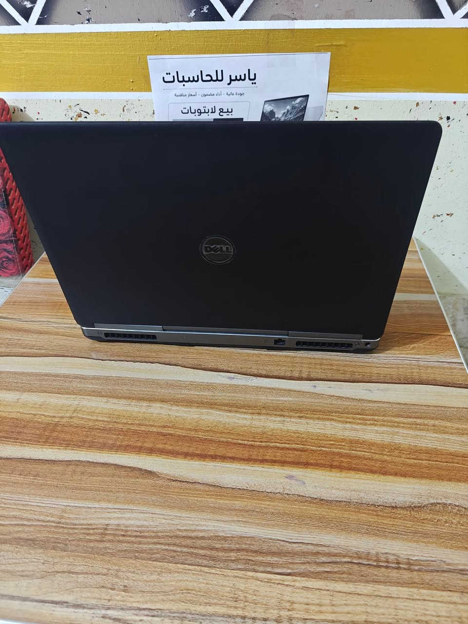 🔥 عرض خاص من ياسر للحاسبات | آخر قطعة متوفرة 

💻 Dell Precision 7710 – الجيل السادس

🎮 يحتوي على كرت شاشة خارجي 4GB
متوفر اخر القطع عرض خاص حتى نهاية العدد 
💰 السعر: 425 ألف  سعر نهائي 

✨ مستخدم أوروبي نظيف 

📌 المواصفات:

🔹 الموديل: Dell Precision 7710 الجيل السادس
🔹 المعالج: Intel Core i7-6820HQ 6th Gen
🔹 الرام: RAM 16GB DDR4
🔹 التخزين: SSD 512GB
🔹 كرت شاشة خارجي: nvidia quadro M3000M 4GB
🔹كرت شاشة الداخلي Intel HD Graphics 520 
🔹 الشاشة: 17.3 إنج 
🔹 نظام التشغيل: Windows 10 Pro الاصلي

✨ المميزات:

✔️ كرت شاشة احترافي منفصل 4GB
✔️ أداء ممتاز للتصميم والمونتاج
✔️ مناسب لبرامج الهندسة والرسم الهندسي
✔️ تشغيل Photoshop وIllustrator وPremiere Pro
✔️ مناسب لـ AutoCAD و3ds Max وSolidWorks
✔️ شاشة كبيرة 17.3 إنج مريحة للعمل
✔️ هيكل متين مخصص للأعمال الاحترافية

🔌 منافذ الجهاز:
🔹 Thunderbolt 3 (USB-C)
🔹 4 × USB 3.0
🔹 HDMI
🔹 Mini DisplayPort

🔹 منفذ شبكة LAN (RJ-45)
🔹 قارئ SD Card
🔹 منفذ سماعة وميكروفون 3.5mm
🔹 منفذ الشاحن الأصلي
🎯 مناسب لـ:
✔️ طلاب الهندسة
✔️ برامج التصميم والجرافيك
✔️ Photoshop وIllustrator
✔️ Premiere Pro
✔️ AutoCAD وSolidWorks وRevit
✔️ البرمجة والعمل المكتبي
✔️ التصفح والدراسة والاستخدام اليومي

🎁 الملحقات:

✔️ شاحن أصلي

🛡️ ضمان 7 أيام استبدال في حالة وجود أي خلل

🚚 يوجد توصيل لكل العراق

📱 واتساب: ***********
📞 اتصال: ***********
