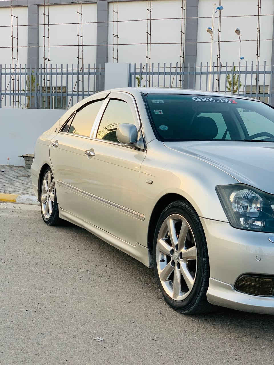 سه ره تابه ناوى خوا
شاهينه 182بئى دوكه ل
براوه براوه 
كؤدى هه يه 
ناوره شه ى ساج سور 
جلود هيته ر 
3دووگمه 
دووكوشن كاره باى كوشن غه زن 
سه ياره كه كامل مه سره ف كراوه 
سه ياره ى ماله 
4ويلى دنگه ى ستيلى لؤكى له سه ره 
سعرى خوارهه مووبازار 50گه لاومه عمه له يه كى برايانه ى تيايه 
ژم ***********(((***********
ئه دمينى دلو گول ❤️🌹

نص مكتوب في الصور:
- GRS.182