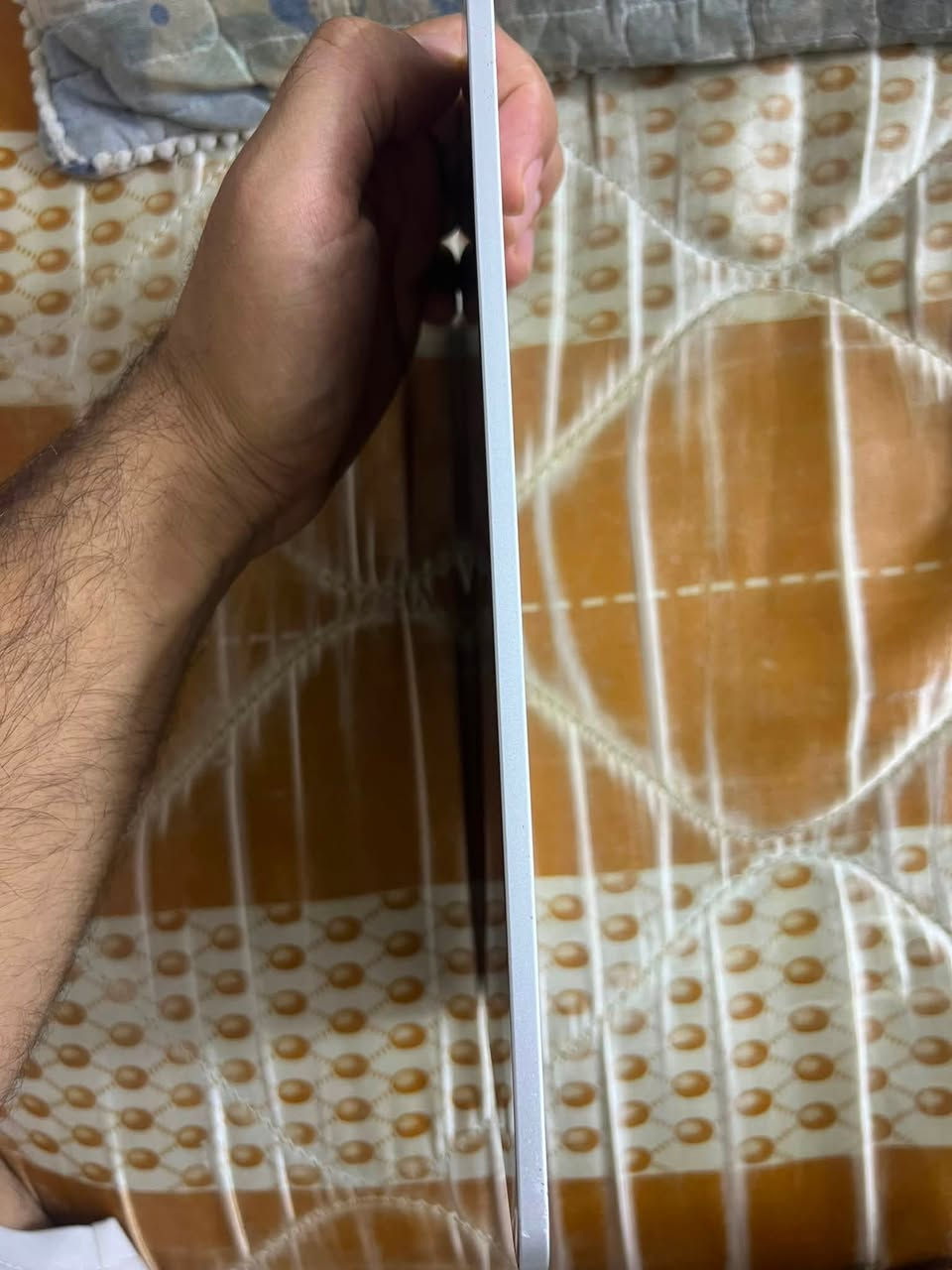 ايباد برو معالج m4 نظيف ومرتب فول بطاريتة مثل ماموضح بالصورة. مكفول من الفتح والتصليح   سعرة. مليون و 50 وبي مجال بسيط جدا. للتواصل.  
***********
