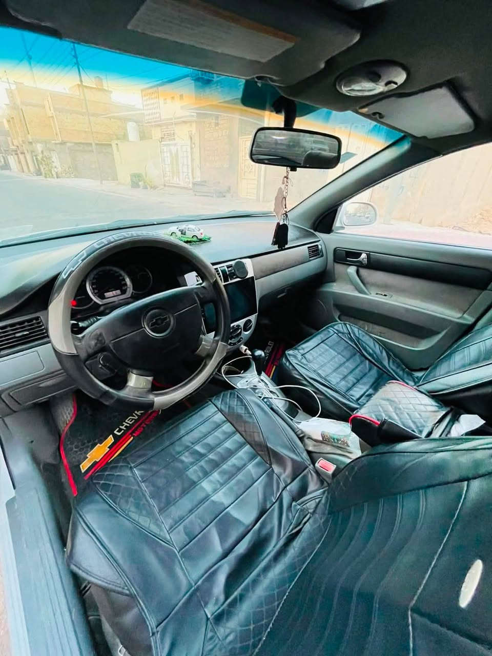 للبيع 🚗 شفروليت أوبترا موديل 2010**
🔹 **المواصفات العامة:**

* **خليجي:** شركة عامة للسيارات 🇮🇶
* **الرقم:** ذي قار (مشروع وطني)، باسمي والتحويل يتم في اليوم الثاني مباشرة 📝

🔹 **الحالة الببدنية والميكانيكية:**

* **البدي:** بيس جاملغ  أمامي  الايمن واصل للفخذه شي قليل، والباقي كله ليبل واحد صبغ شركة ✨
* **المحرك والكير: كفاله لا تنقيص ولا تبخير
* ⁠
* **الكهربائيات:** شغاله بالكامل، تبريد ثلج ❄️، وجامات كهربائية ⚡شاشة أندرويد حديثة 📺، 
* ⁠ودوشمة جلد 

🔹 **ملاحظات بسيطة للأمانة:**

* توجد شخوط ناعمة و طخات ناعمه /خياسات صغار ب٣ اماكن بس 
* ⁠
* جامه مال بگلايت الايمن (عدا ذلك، السيارة جاهزة وخالية من العيوب الأساسية) 

💰 **السعر:** 60 (بيه مجال كلش بسيط )

📍 **المكان:** كربلاء

📞 **رقم الاتصال:** `***********` (متوفر واتساب أيضاً)

---
