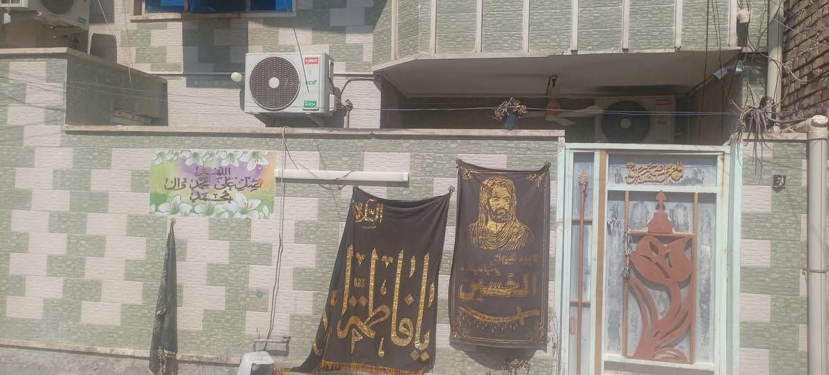 السلام عليكم ورحمة الله وبركاته بيت للبيع مساحة ١٤٤ م طابقين مسلح قطاع ٥٦ حي الأكراد قريب على الشارع العام وقريب على شارع ٦٠ موقع جيد جدا يحتوي
الطابق الأول
طرمه
تواليت خارجي
استقبال
هول
هول داخلي
غرفة نوم
مطبخ
حمام + غربي
ترك
الطابق الثاني
اربع غرف نوم
حمام + غربي
بيتونه
البيت نظيف جدا عالي عن الشارع
يعني البيت بي ٥ غرف نوم و استقبال و هول عدد ٢ مطبخ وحمامين وتوليت خارجي
للاستفسار الاتصال على الارقام
***********/ الحاج جاسم ابو محمد 
‏‪***********‬‏ /عماد ابو زيد
