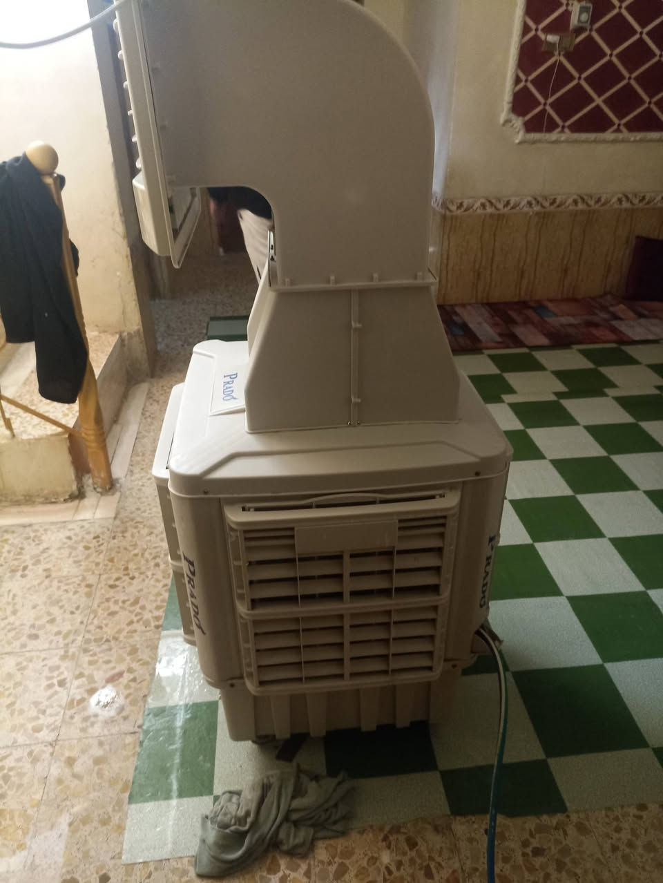 مبرده للبيع جديده صارلي شهر من اشترته العنوان الرميثه السعر 150 ‏‪
‏‪***********‬‏ الرقم
