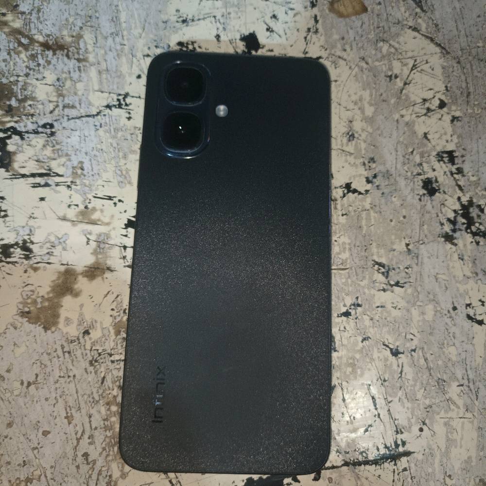 سلام عليكم 
Infinix Smart 10 Regular 
ذاكره... 128 عشوائية 4
15W charging
السعر 120بي مجال الطيبين❤️
مراوس عادي
الجديد ماله 140