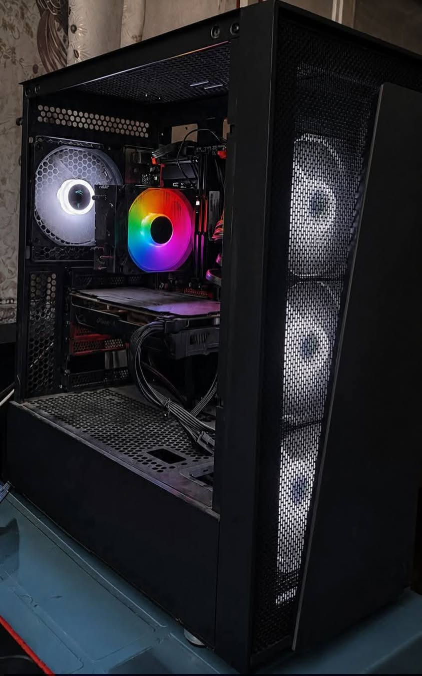 تجميعة للبيع ب300الف
M.b : machinist Gaming

Cpu : intel xeon e5 2676v3

Gpu : rx 570 4G

Ssd : 128G m.s

Hdd: 500G

Ram : DDR4 16G 3200

***********
