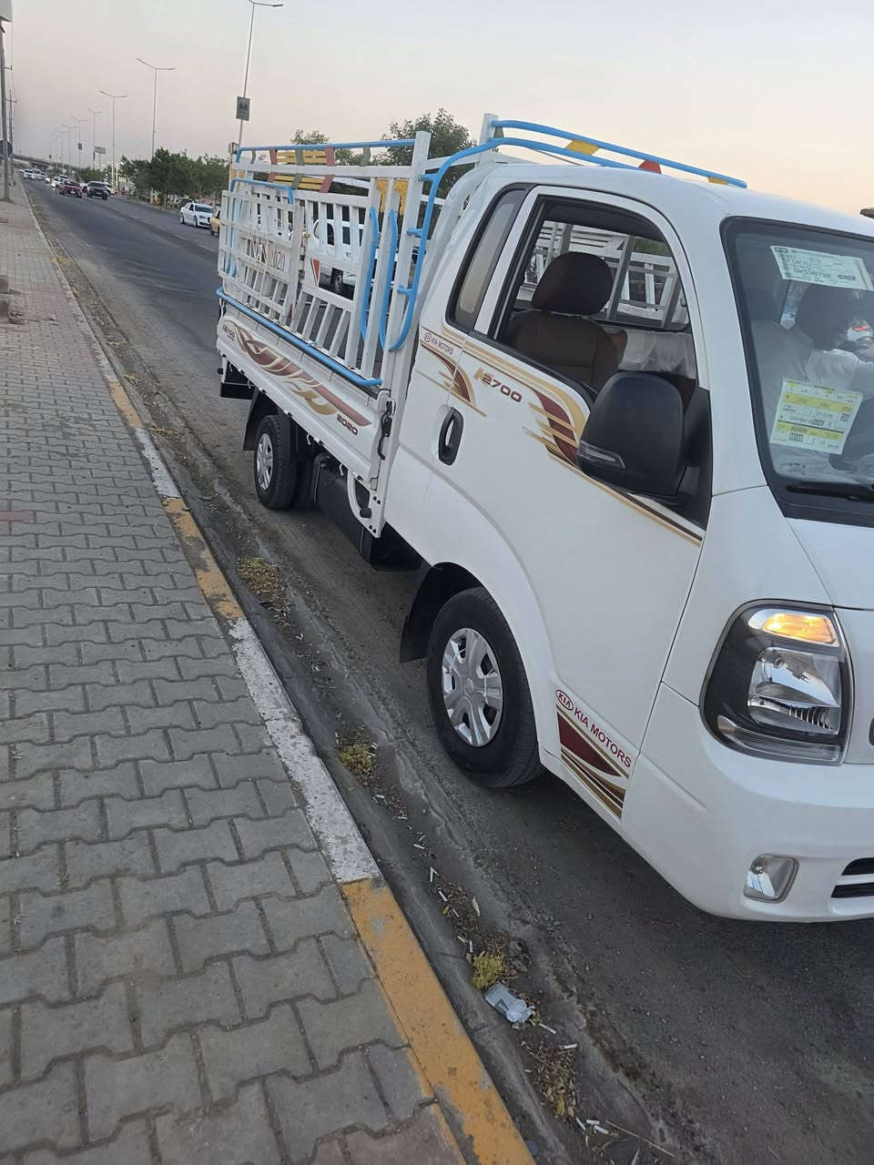 كيا ٢٠٢٠ رقم بغداد شرط التحويل سنوية منتهيه السيارة بدون صبغ بدون تبديل مكفولة كفالة عامة كلها شرط سيارة جاهزة السعر ١٣٣ بيها مجال بسيط مكانها كركوك ***********
