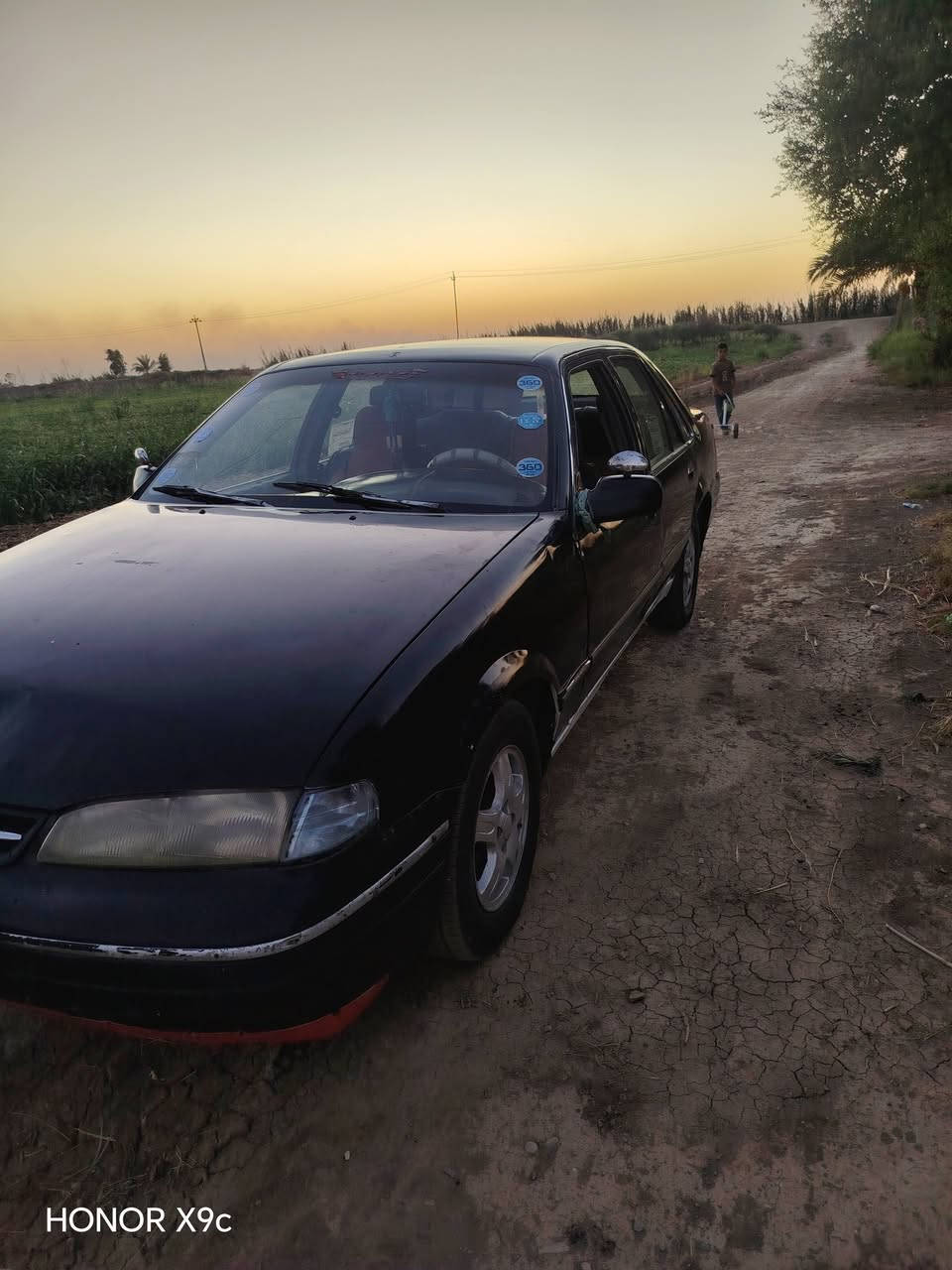 سلام عليكم للبيع ابرنس موديل96 رقم واسط نضيفه بدون معجون وصبغ مكينه مكفوله بدون تبخير ولا تنقيص كهربئيات شغاله كير عادي فراشه /***********)))))سعر٢٨
