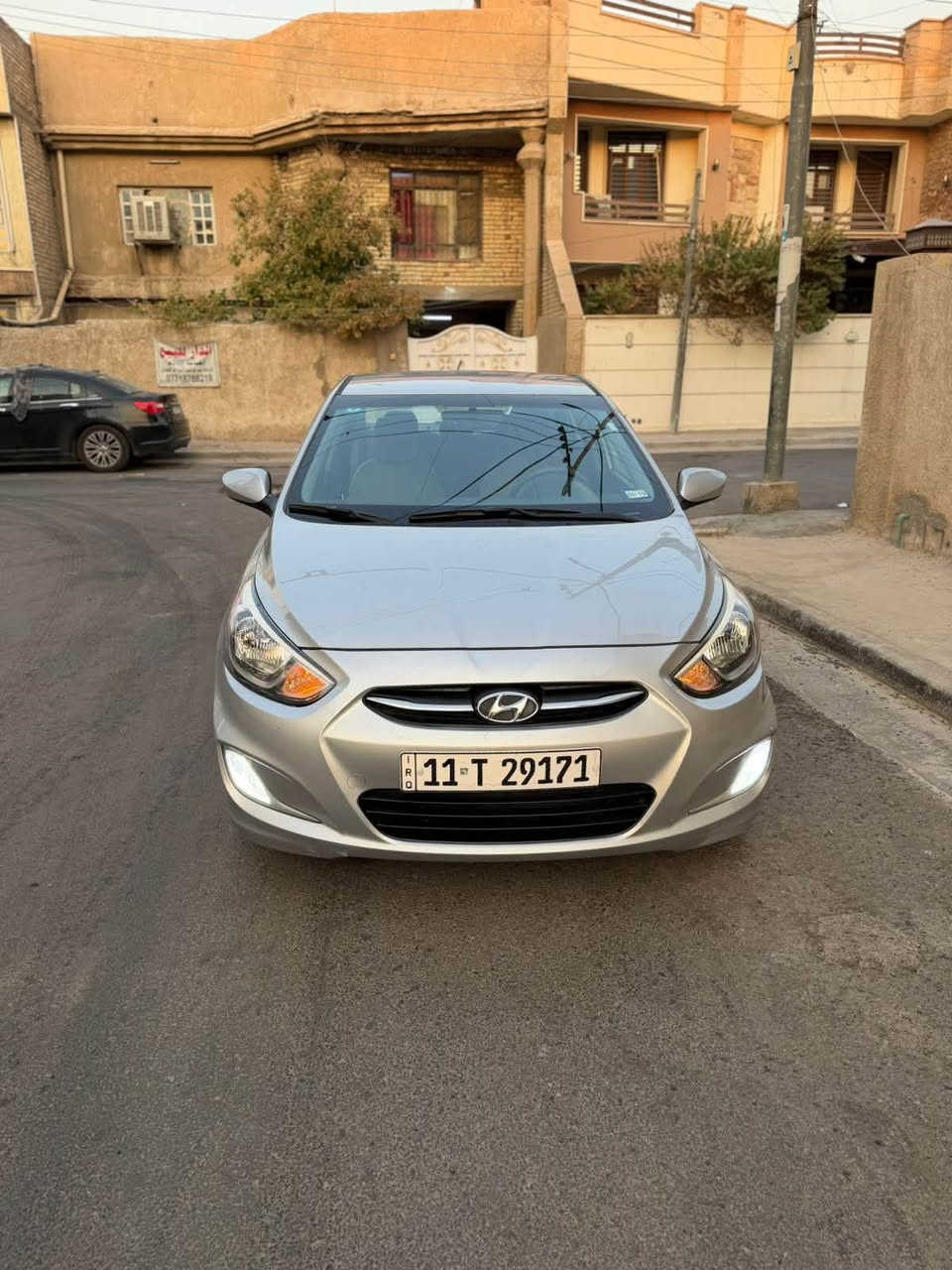 هونداي اكسنت 2017 وارد امريكي
حادثهة دعامية خلفية فقط بدون دواخل
بدون ايرباك (صبغ الدعامية الخلفية فقط ونصف الدوسة جهة اليمين فقط)
ماشية 93,000 mi محرك 1600
تخم تاير جديد ادامة كاملة للسيارة مابيهة اي نقص وسيارة كلش نضيفة مال جناي
سنوية بأسمي رقم بغداد تحويل مباشر 
مكانهة بغداد حي الاعلام 
***********
