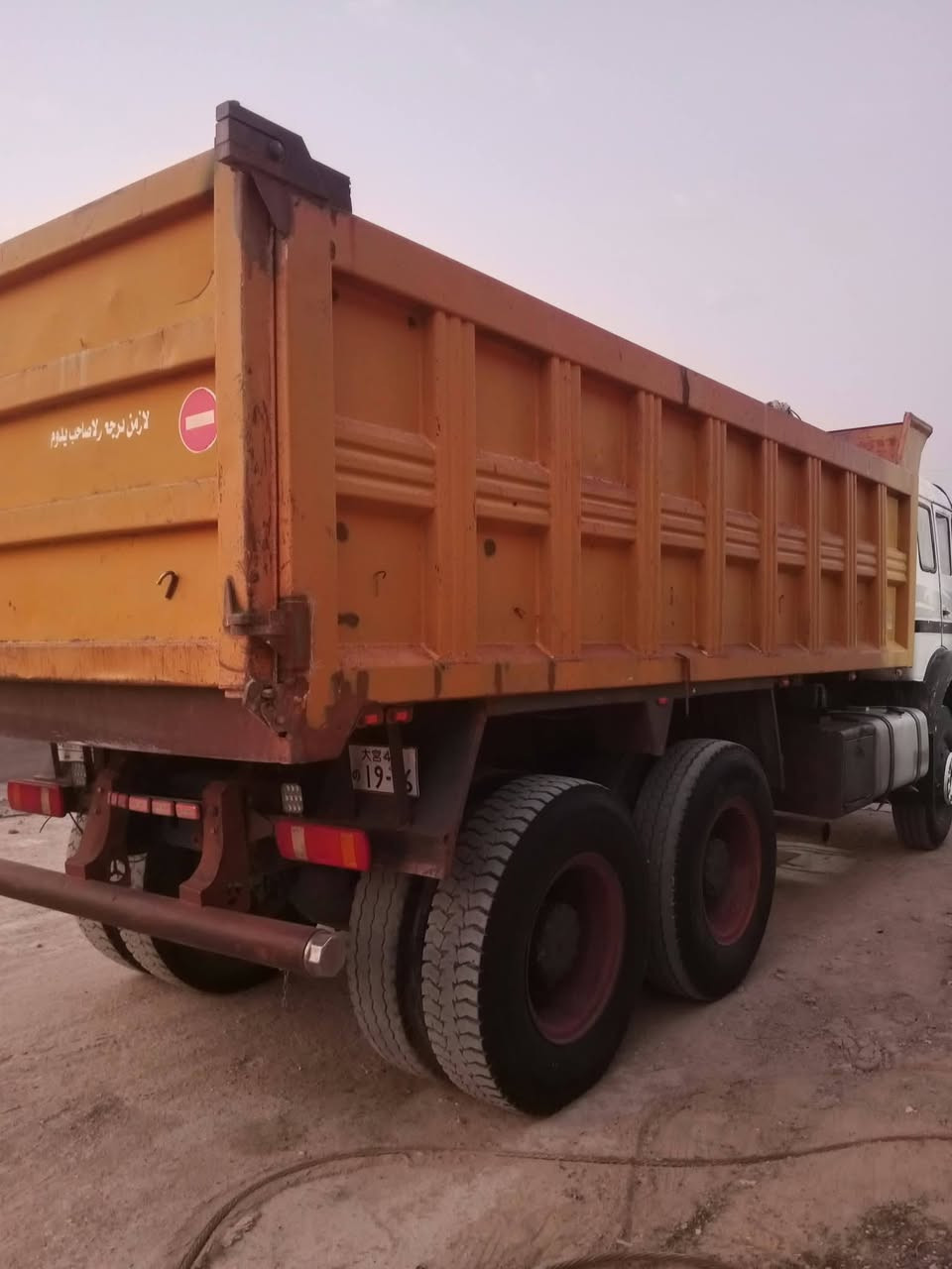 سلام عليكم ألبي للبيع موديل 75 رقم نجف ألماني سنوية كلاب ما ساقطة مكينة ٢٨/٨ جديدة لا وصرف ولا بخار مجموعة نص چيئف گير برميل شاصي غير مكفول بدي علم نضيف جاهزة للعمل السعر الاستفسار ***********
