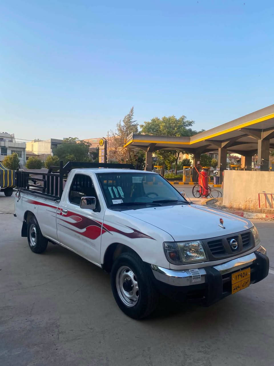 نیسان بیکاب
مۆدیل ٢٠٠٢ 
***********
تەبردیدی ئیشدەکات
باوەر نیە
دەعمی نیە ٣بۆ ٤ بەلەی بۆیاخ 
تایەی تازە
بئ تەقەو رەقە
گیرومەکینە و ئەکسلی بەشەرت
سەیارەکە مالی کەسابەتە زۆر بئ مەسرەفە
سەنەوی بەسەر جوە
تەحویل وبراوە خرامە بەشەرت
(75)گەلاو کەمیک مەعامەلە موشتەریت تیل بکە جوابی جات وکۆمینیت نادەمەوە لەگەل ریزدا
*********** السليمانية, العراق
