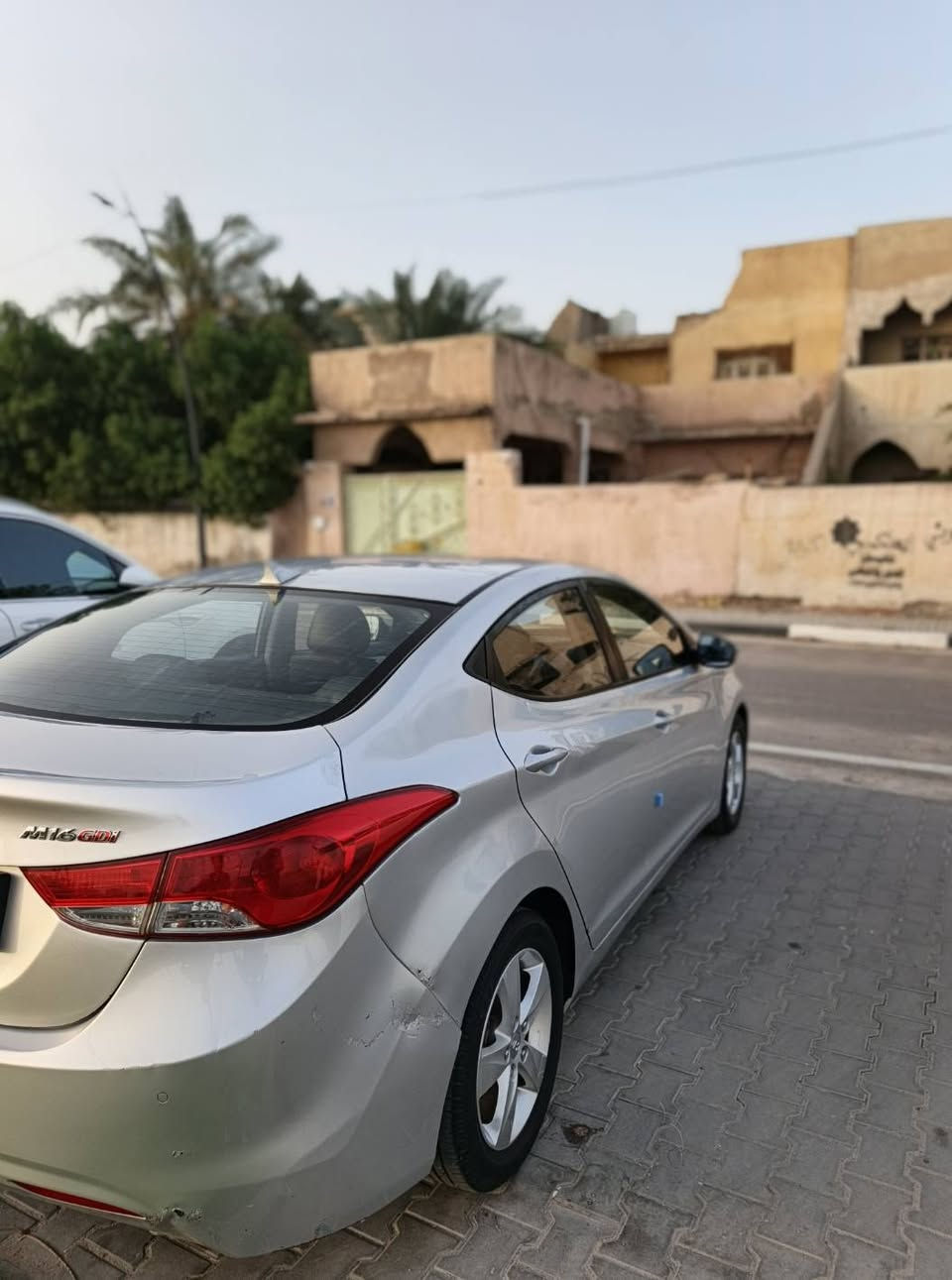 السلام عليكم
للبيع النترا افانتي موديل ١٤ مكينة ١٦٠٠ كير كفالة داخل جلد تبريد ثلج سيارة جاهزة  للبيع او لمراوس مكانها البصرة
***********
