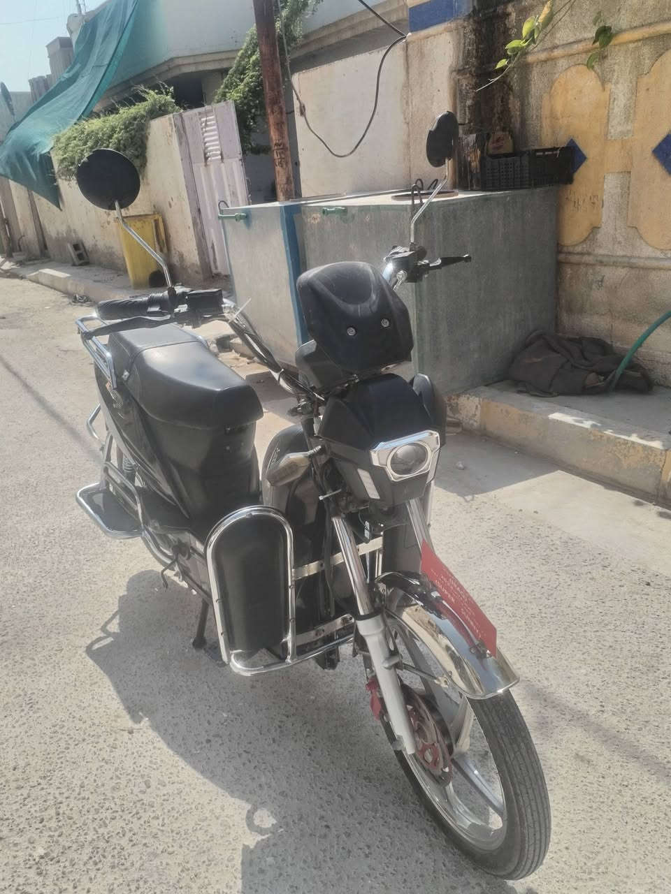 دراجة للبيع موديل 23بطاريات نضاف على الفحص يقرن 10ونص جهاز مانع سرقه جهاز تشقيل من بعد كهربايات شقالة مابيه كل نقص السعر 380وبي مجال ***********

