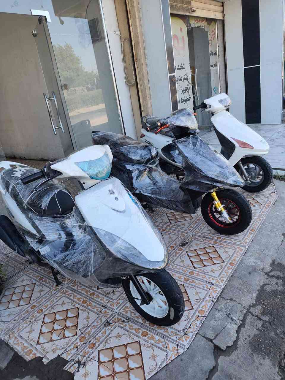 يالله السلام عليكم للبيع دراجات حاويه ماكس عدله ماكس مضلع وفراشه كرستال حاويه سعر الماكس 750 وسعر الفراشه 550 كله رمبه العنوان بابل محاويل مقابيل كراج المحاويل عشارع العام الشراي يتصل ويشلع عيوني الرقم *********** بي وتساب
