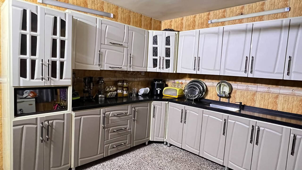 السلام عليكم
كاونتر مستعمل مو قديم مستخدم بـسہ سنتين مرمره مالته كوارتز درجه اولى ونظيف مابي لاشخط ولا اي شيي السعر مليون ونص قفل بدون توصيل !!!! 
رقم *********** 
عنوان بغداد الرساله الثالثه شارع قطر الندى
